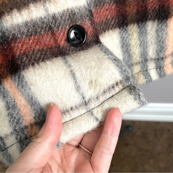 Vintage Plaid Wool Bellaire Bell Shirt Light Jacket / Shacket - Medium 🇨🇦 - Picture 5 of 10